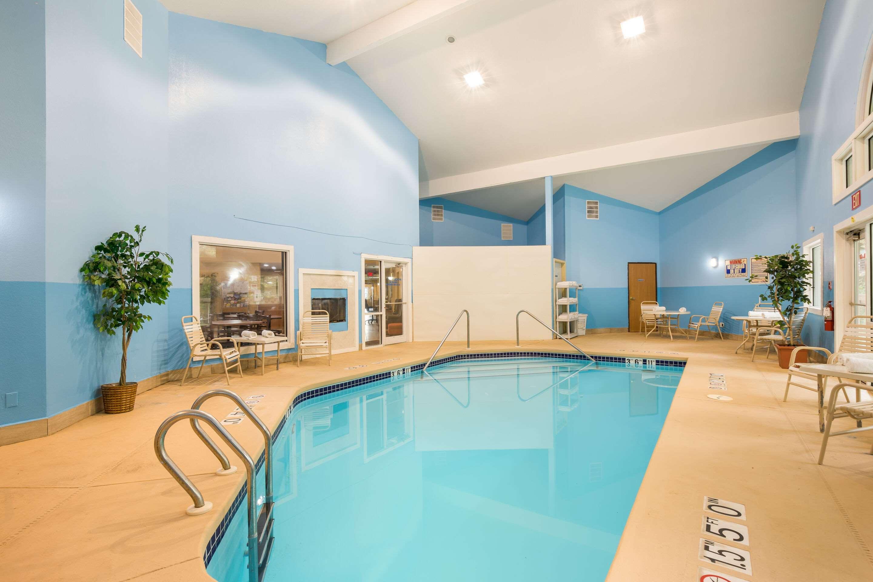 Econo Lodge Lake Mills Екстер'єр фото